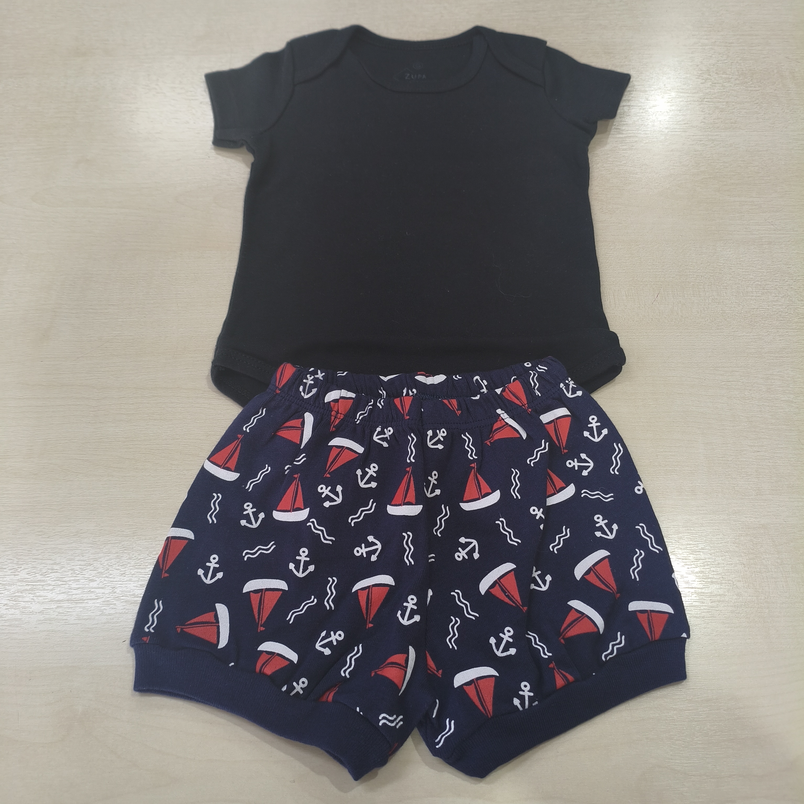 Conj. Body MC e Shorts Masc Tam GB Zupa Zuka